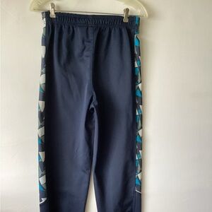 Puma pull on athletic jogging pants.